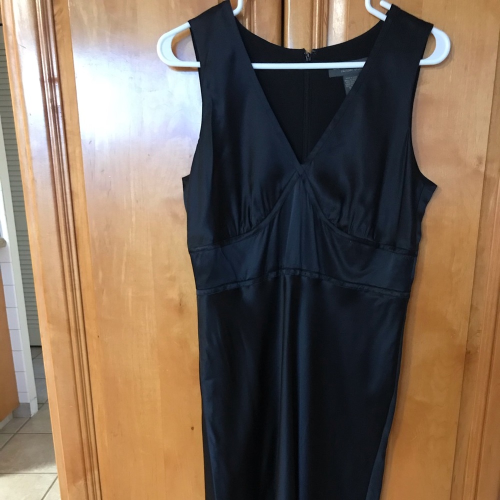 Banana Republic sleeveless silk black dress